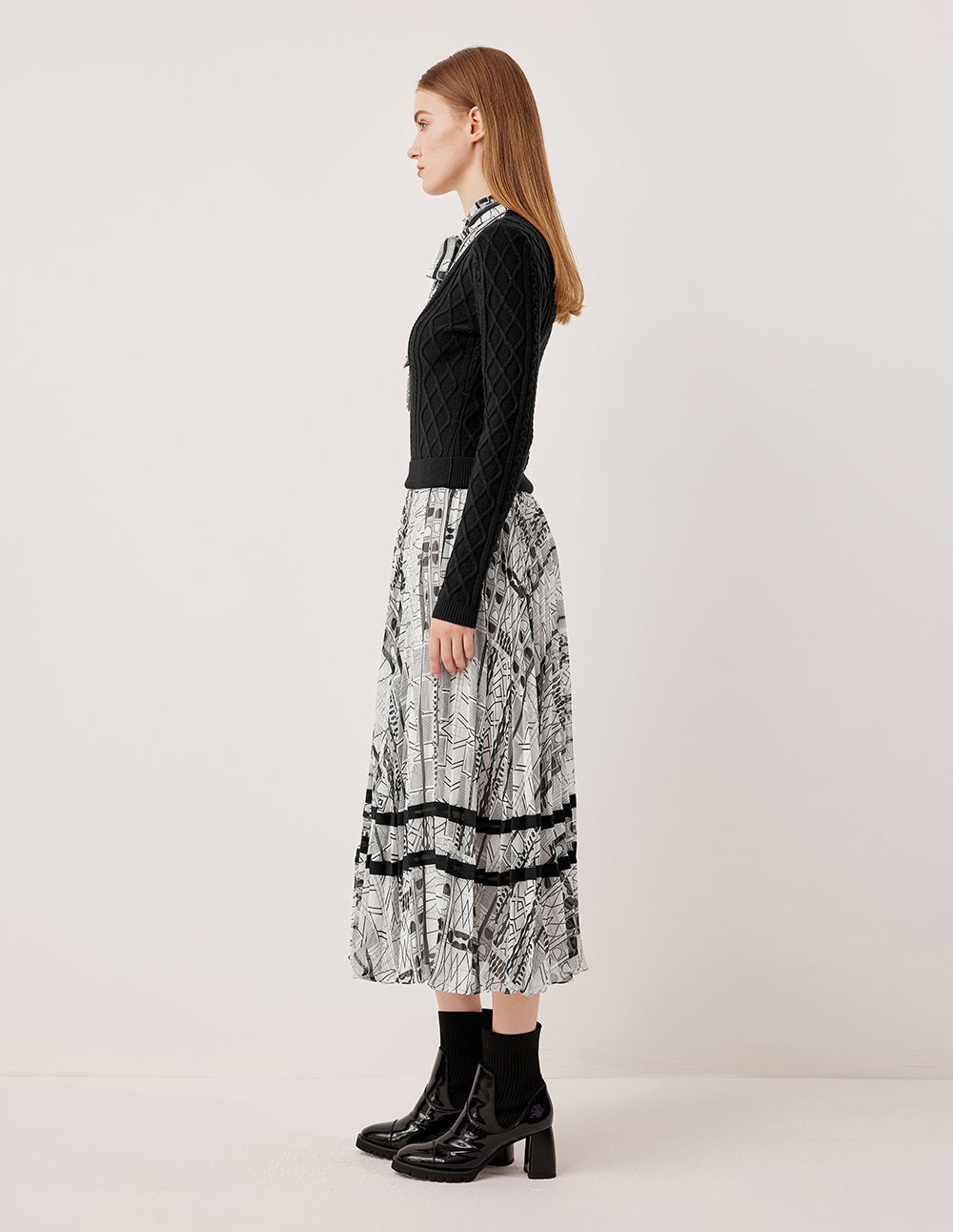 MARYLING Stand Collar Tie-Front Print Knit Midi Dress
