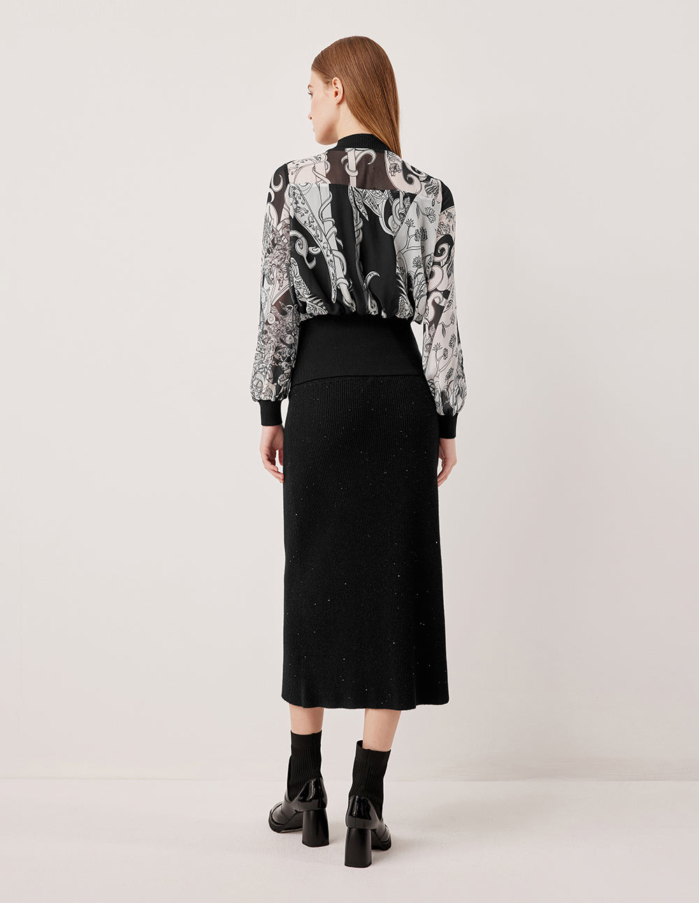 MARYLING Semi-High Neck Long Sleeve Paisley Pattern Top