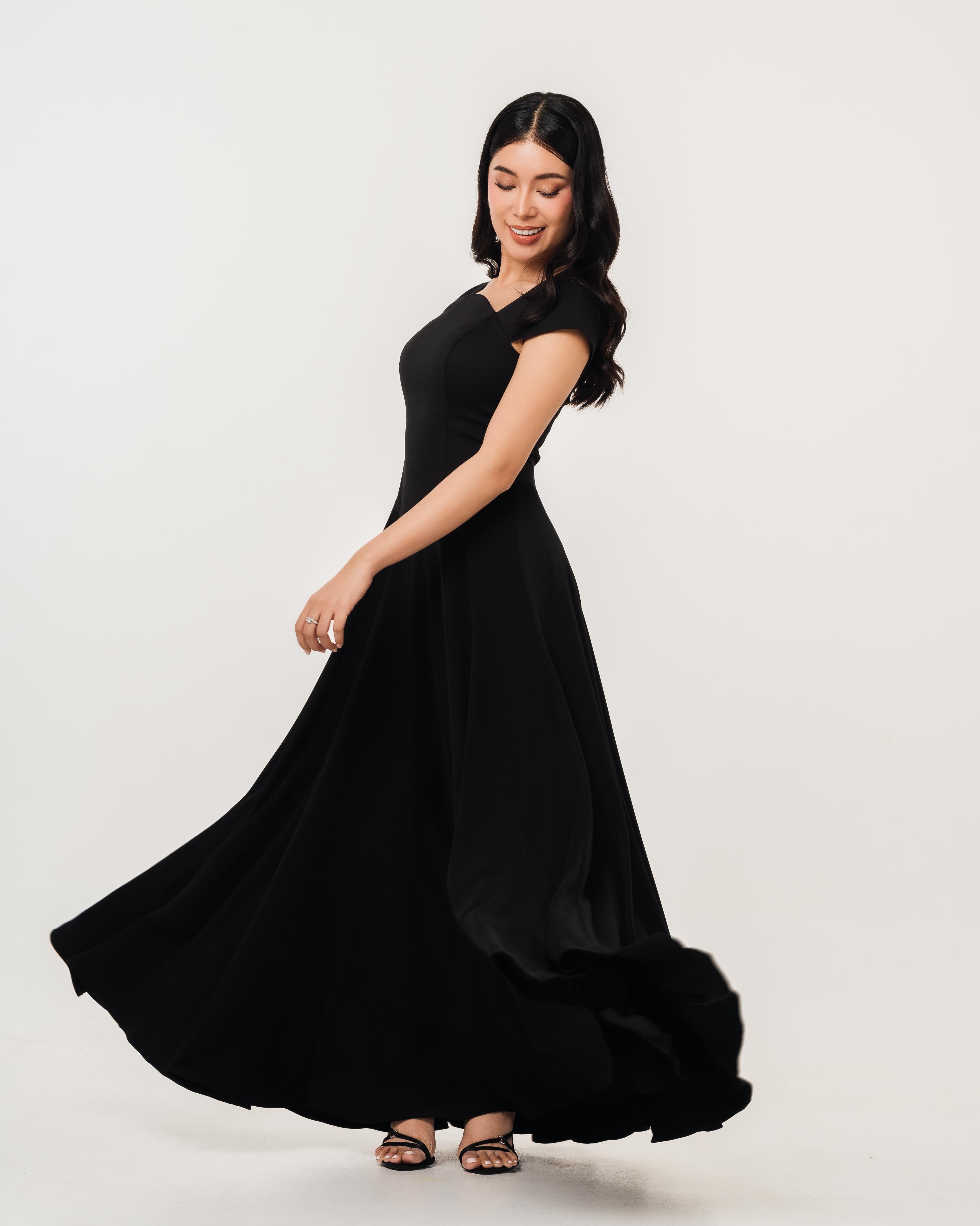 Aurora Ivory Capsleeve Flowy Maxi Dress