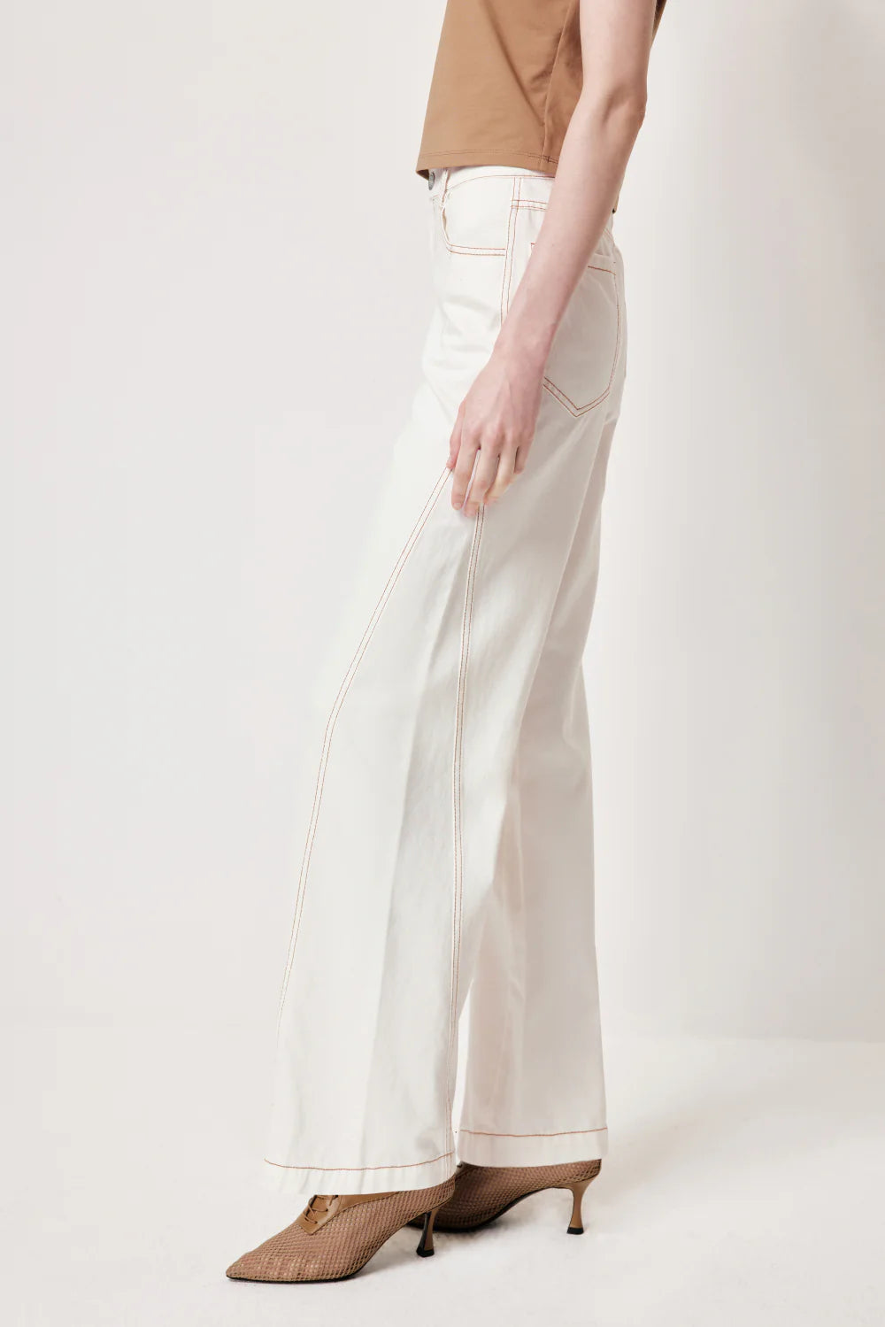 MARYLING Textured White Washed Jeans – Metal Zipper Detail